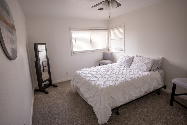 Photo - 1559 Parr St House