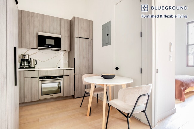 Photo - 230 W 72nd St Unit FL5-ID1301