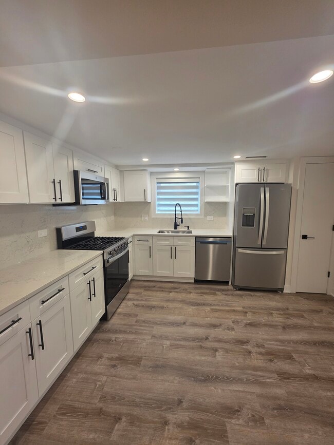 Photo - 4139 N Springfield Ave Unidad Garden apartment