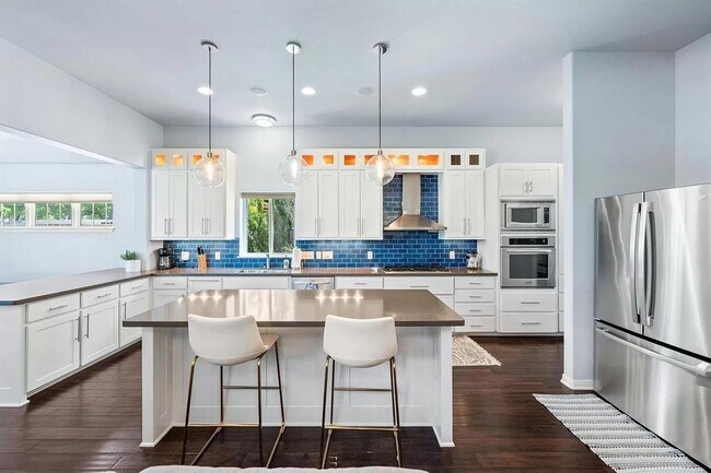 Photo - 606 Fletcher St Casa