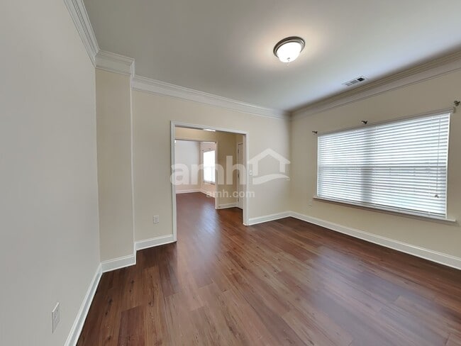 Photo - 77 Dynasty Ln