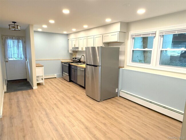 Photo - 44 S Rockland Ave