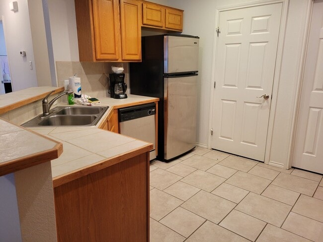 Photo - rs0912 Unit 912-A