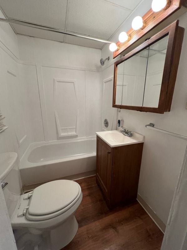 Photo - 699 Oliver St