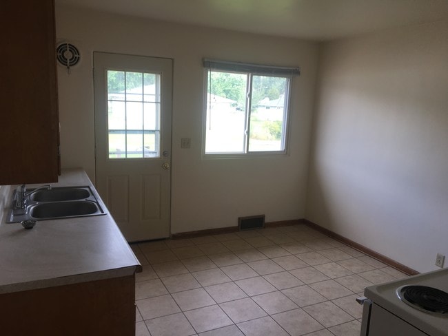 Building Photo - 2728 London Rd Unit 2728 Rental