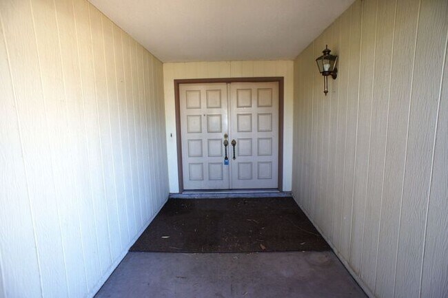 Photo - 2920 N La Chiquita Ave