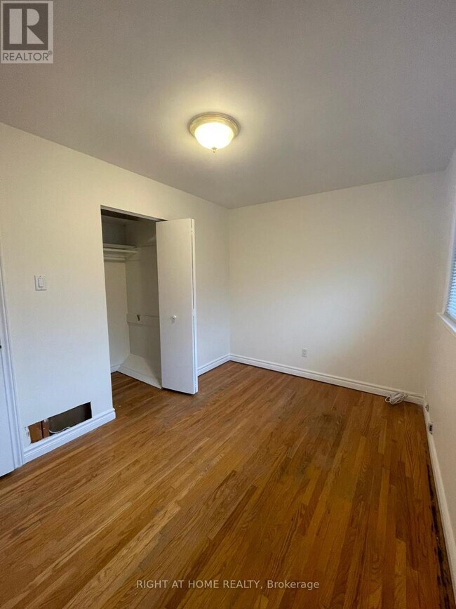 Photo - 135 Avondale Blvd