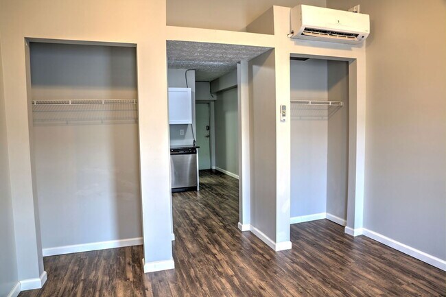 Photo - 1661 N Pearl St