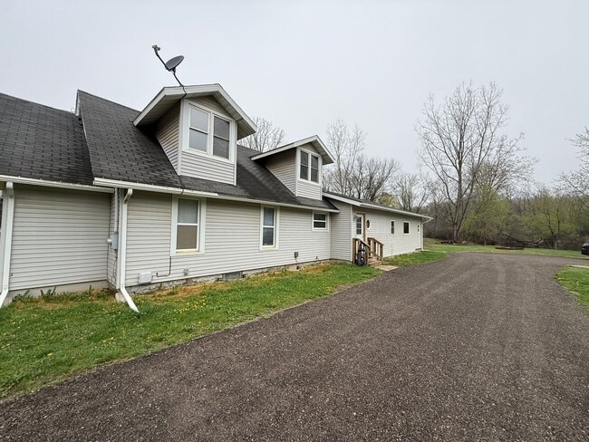 Photo - 3-Bedroom, 2-Bath Home on Acreage with Pond and Large Detached Garage