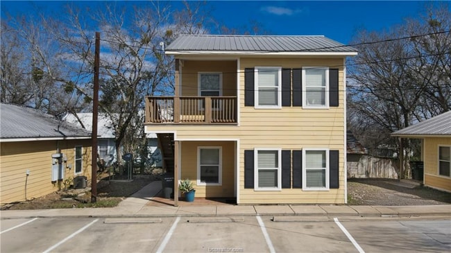 Photo - 204 E Buck St Apartment Unit 9