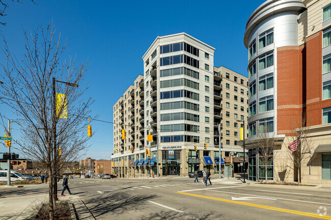 Building Photo - 111 N Ashley St Unit 713 Rental