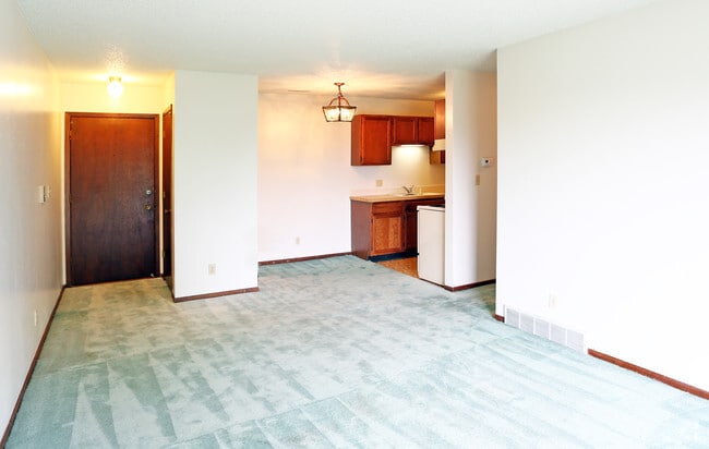 Photo - Adel Village Apartments