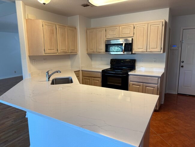 Photo - 1907 Summerwood Dr