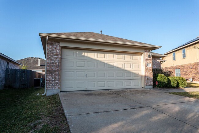 Photo - 4505 Hees Ct