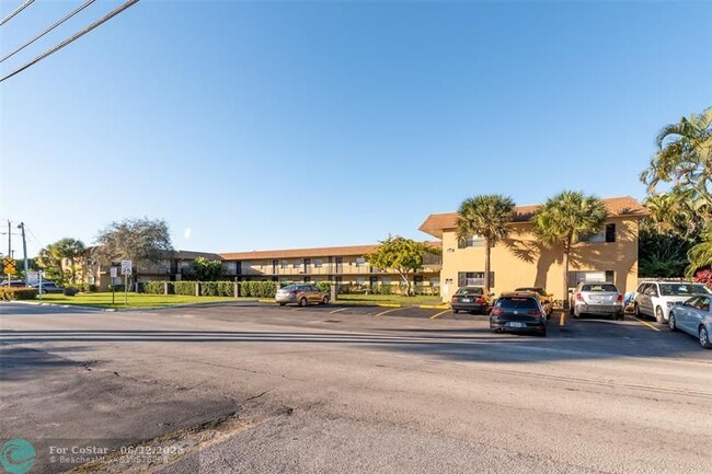 Photo - 1401 NE 17th Ct Apartment Unit 112