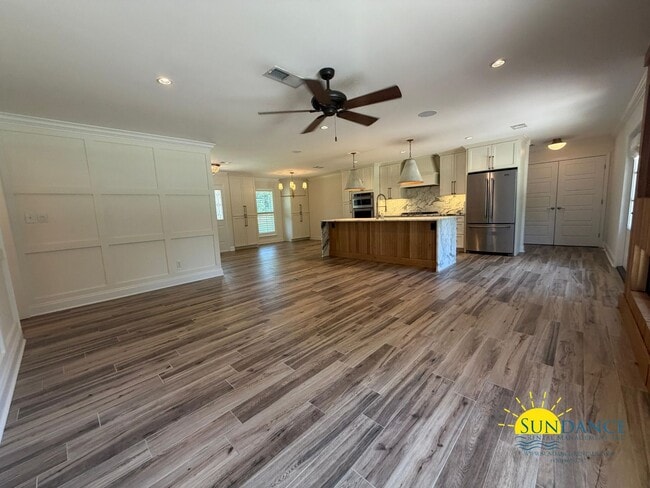 Photo - Exquisite Designer Home in Central Fort Walton Beach