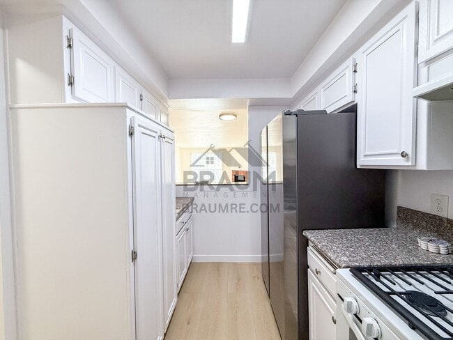 Photo - 11839 Burbank Blvd Unit 3