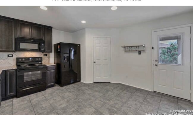 Photo - 1991 Shire Meadows