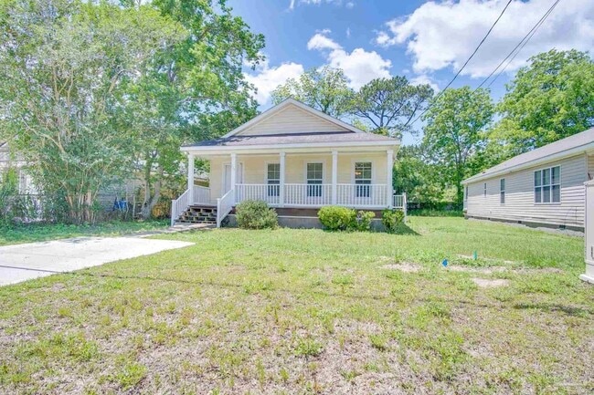 Photo - 727 Bremen Ave