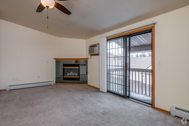 1BR, 1BA - 860SF - Living Room