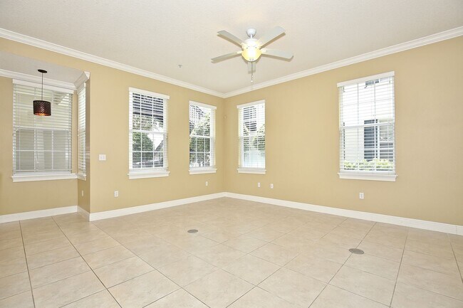 Photo - Stunning 3/2.5 Spacious Townhome with a 2 Car Garage Located in the Desirable Baldwin Park - Orla...