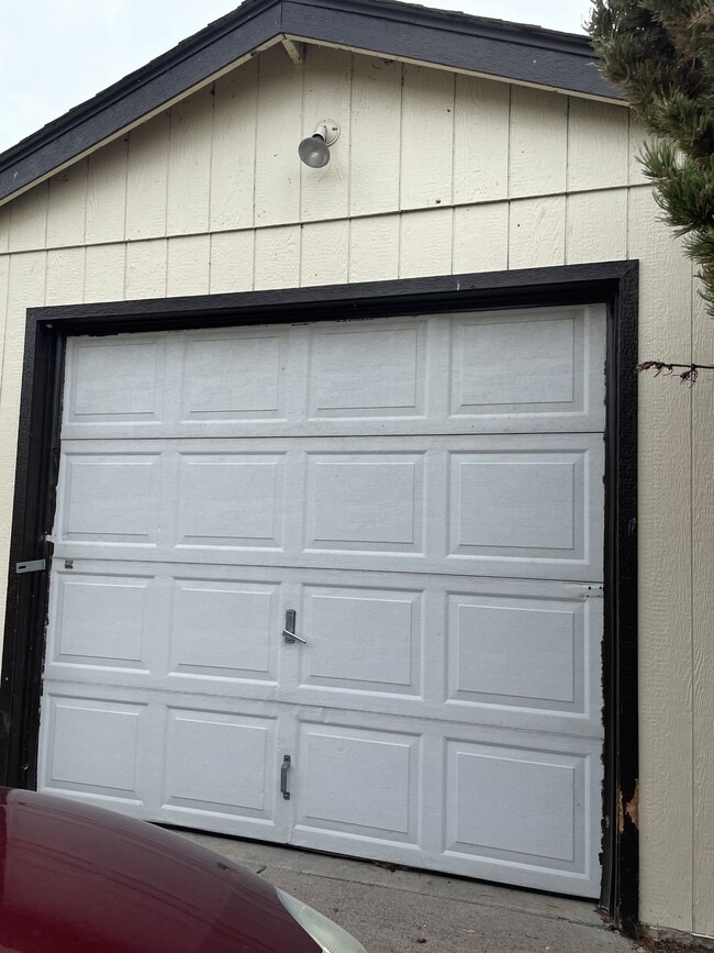 Photo - 1821 Thrall St