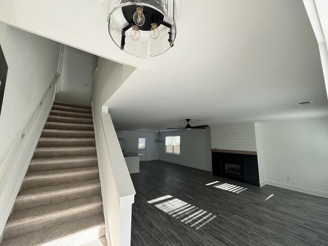 Photo - 2128 Middlebridge Ct