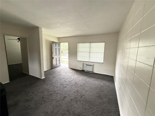 Photo - 639 Ramona Ln Unit 6