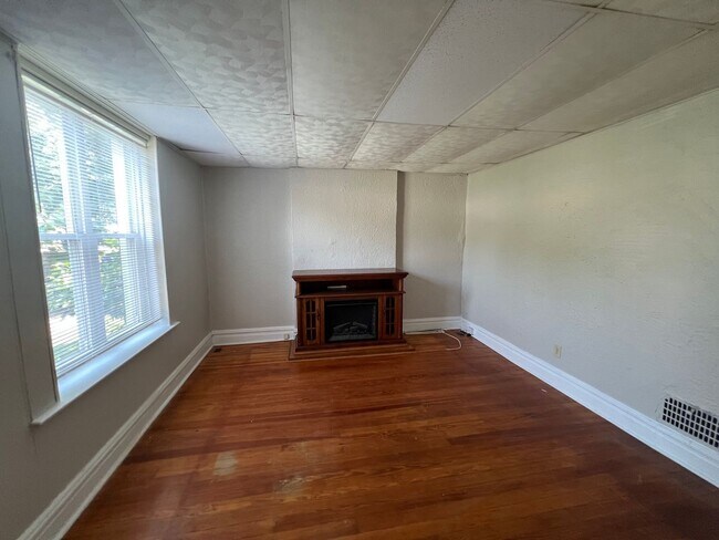 Photo - Charming Two Bedroom in South City with 1 Month Free Move In Special!