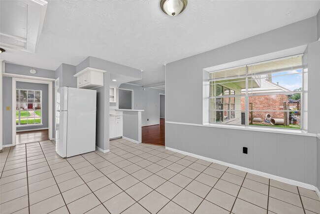 Photo - 5703 Green Timbers Dr