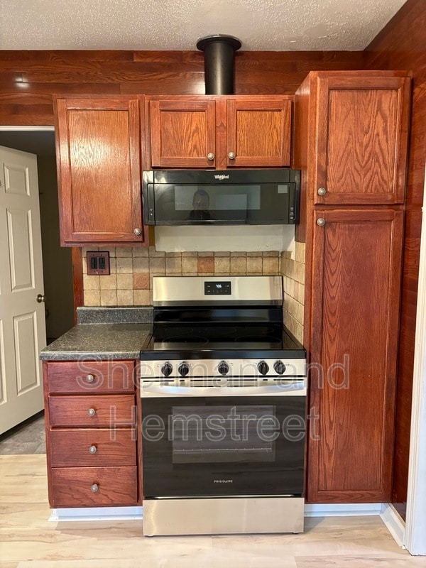 Photo - 263 Fairfax Pl