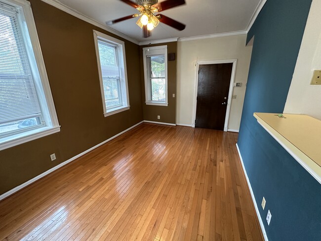 Photo - 8 W Hollister St Unit 8 West Hollister Apt 2