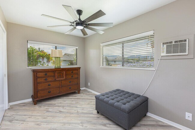 Photo - 2 bedroom, 1 bath duplex with small back yard, carport space Unit 2 bedroom