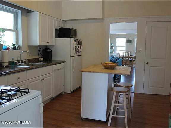 Photo - 902 E St