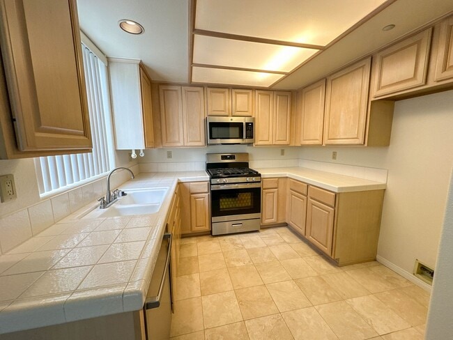 Photo - COMING SOON! 2 Bedroom Townhome for Rent in Glendale.