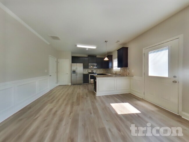 Photo - 424 Hyder Ct