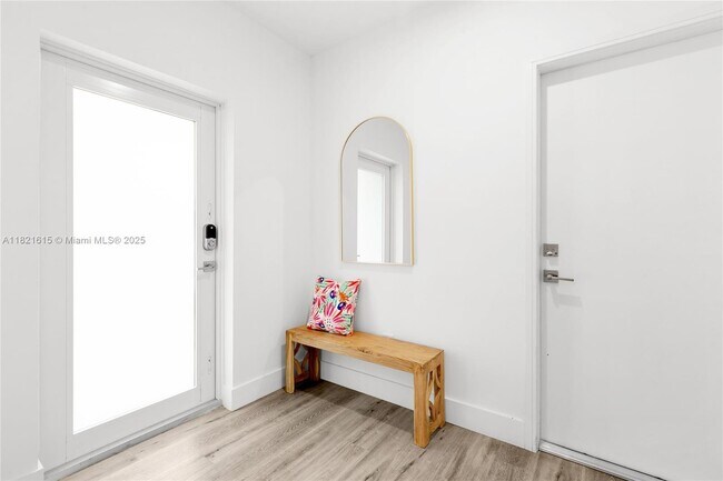 Photo - 1123 NE 23rd Ter