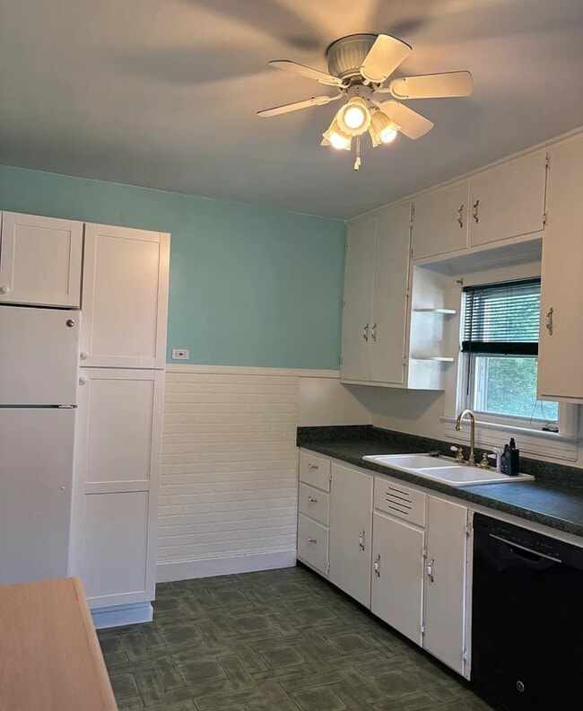 Photo - 2903 Rowan St
