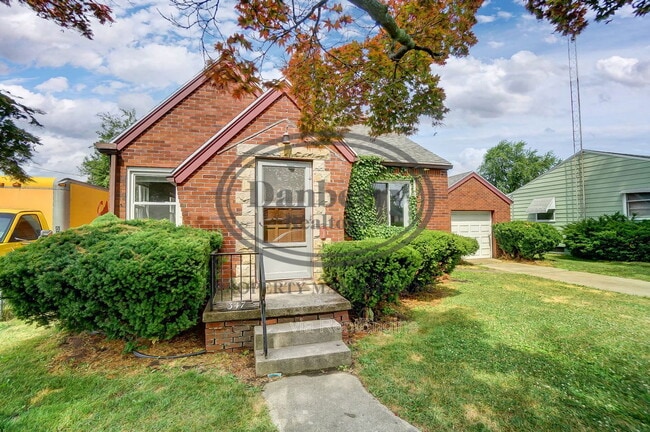 Photo - 347 Darrow Ave