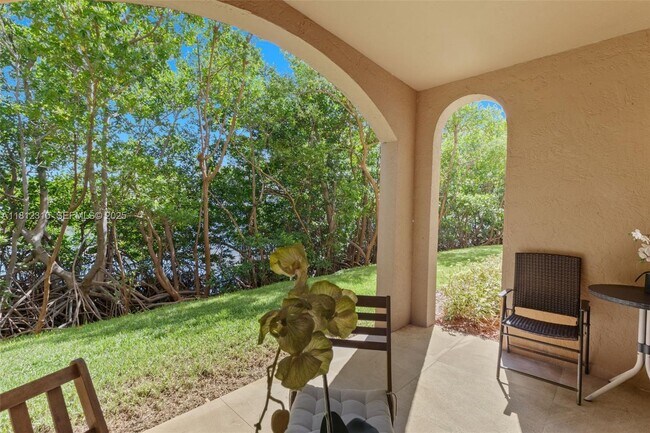 Building Photo - 19999 E Country Club Dr Unit 1106