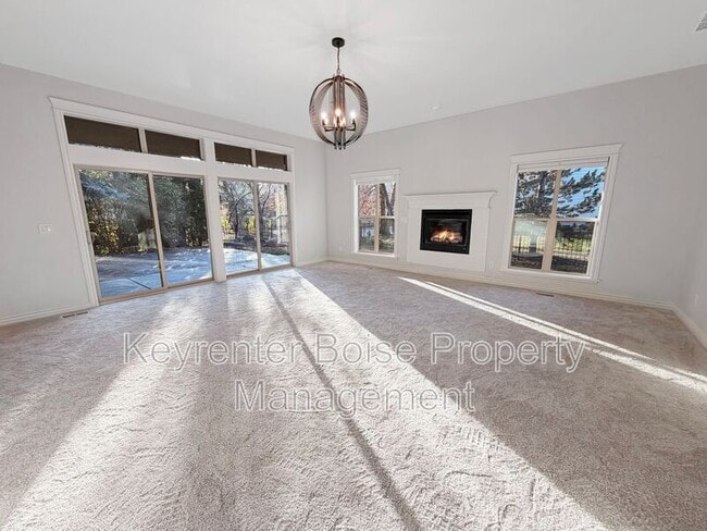 Photo - 1141 E Crowne Pointe Dr