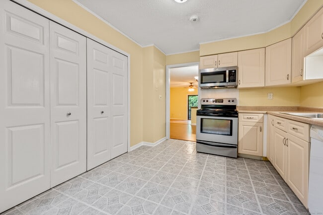 Photo - 250 Conestoga Way Unit 250