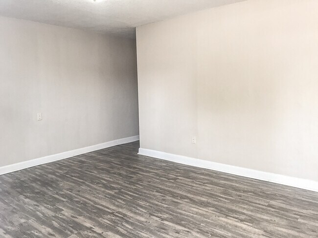 Photo - 150 S John Sims Pkwy