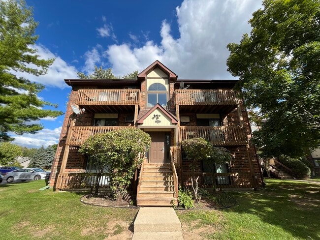 Building Photo - 431 Berkshire Dr Unit 12 Rental