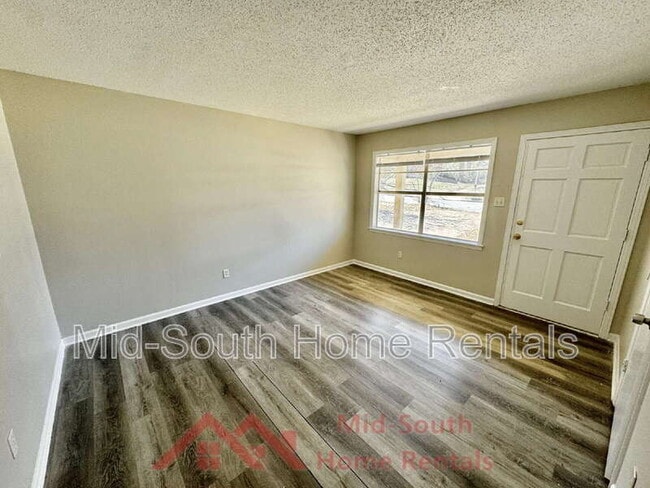 Photo - 4166 Hobson Rd