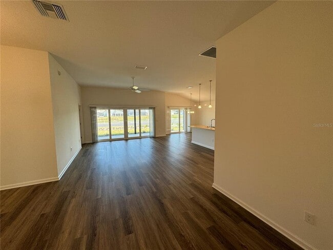 Photo - 7267 Cornwall Wy