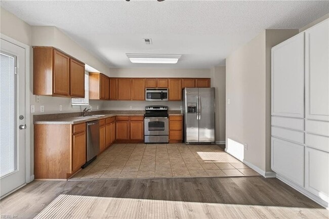 Photo - 3209 Barrington Dr