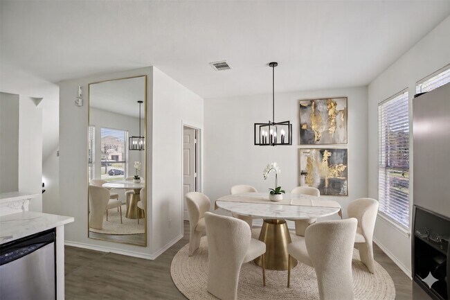 Photo - 1705 Stuart St