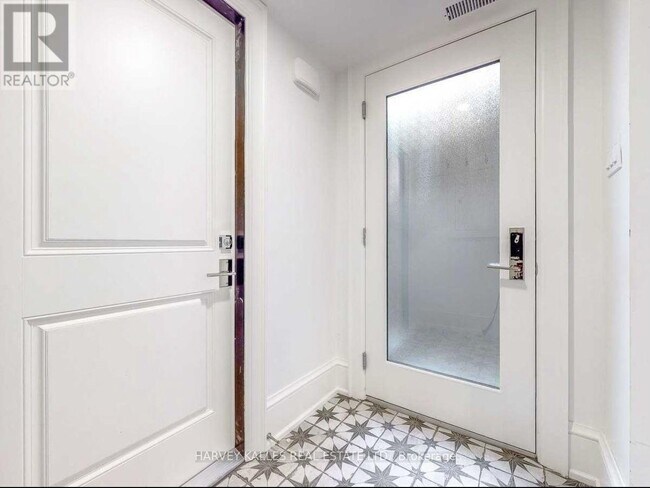 Photo - 10 Duggan Ave