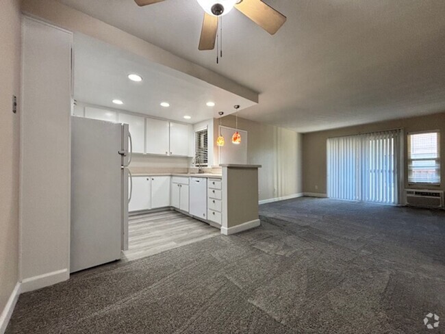 Building Photo - Mission Valley-Beautifully Updated Condo-N...
